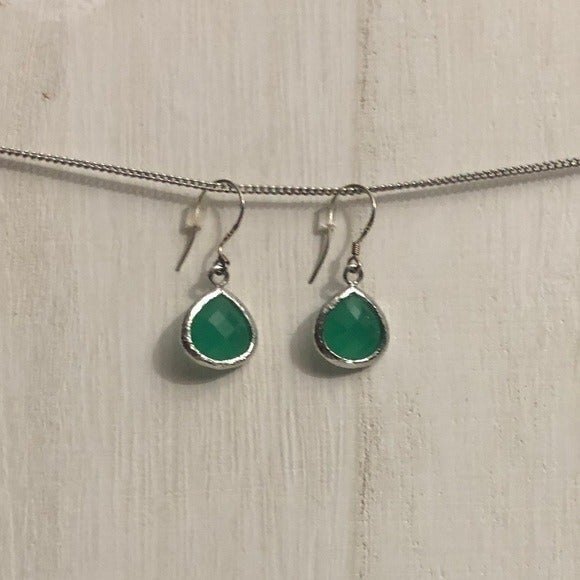 Green Teardrop Pierced Dangle Earrings with 952 Hooks - Picture 2 of 6